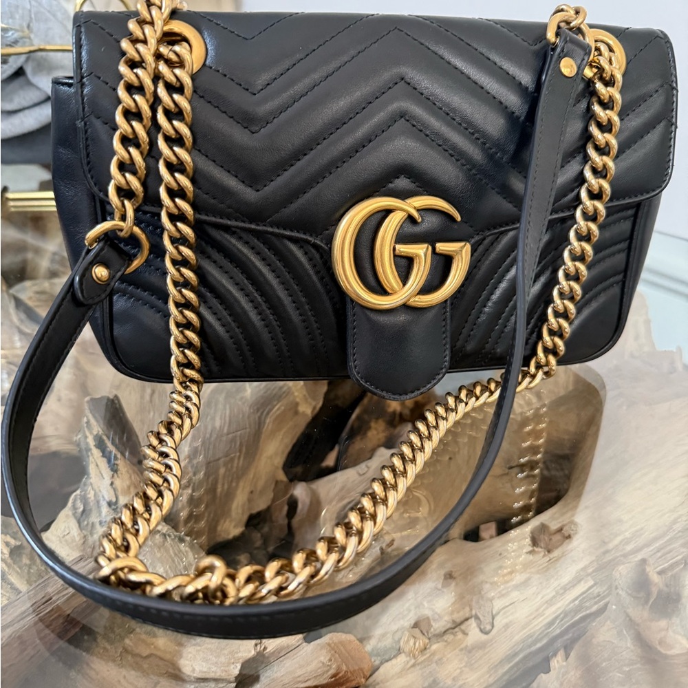 Authentic ** like new Gucci marmont leather purse
